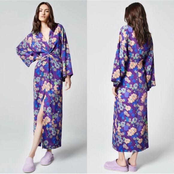 SMYTHE Violet Floral Front Twist Kimono Sleeve Midi Dress - Picture 3 of 16